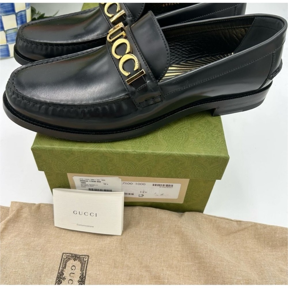 Gucci gold logo embellished leather loafers size 12.5 made in
Italy - Picture 2 of 8
